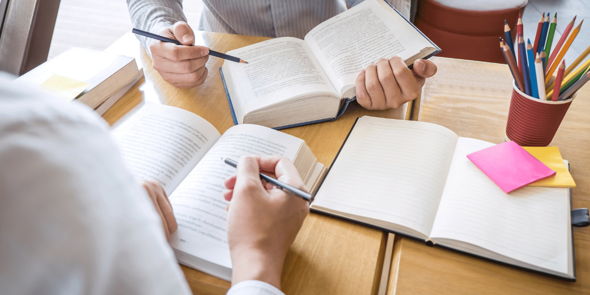 Szybka nauka języka angielskiego - Regularnie praktykuj